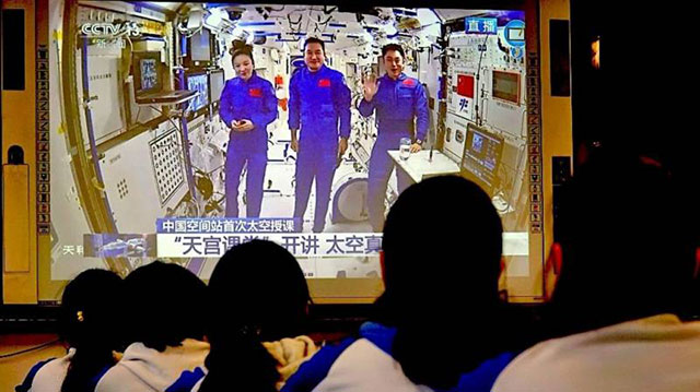 Astronauts on China's Tiangong space station (AFP photo)