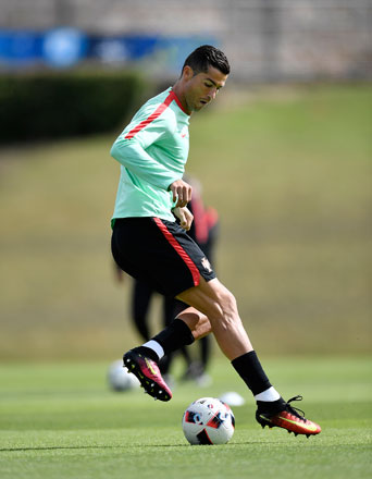 Portugal’s superstar Christiano Ronaldo exercises during a Euro 2016 training session in Marcoussis near Paris, France, on Wednesday (AP photo by Martin Meissner)