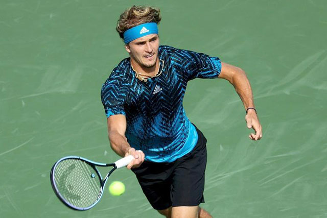 Olympic champion Alexander Zverev of Germany returns to South African Lloyd Harris at the ATP Cincinnati Masters on Wednesday (AFP photo)
