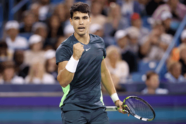 Carlos Alcaraz of Spain celebrates while playing Jordan Thompson of Australia during their Cincinnati Open in Mason, Ohio, on Tuesday (AFP photo by Matthew Stockman)