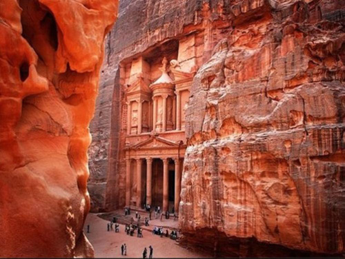 The Central Bank of Jordan said the increase in revenue was mainly driven by a 7 per cent rise in the total number of tourists to the Kingdom (JT file  photo)