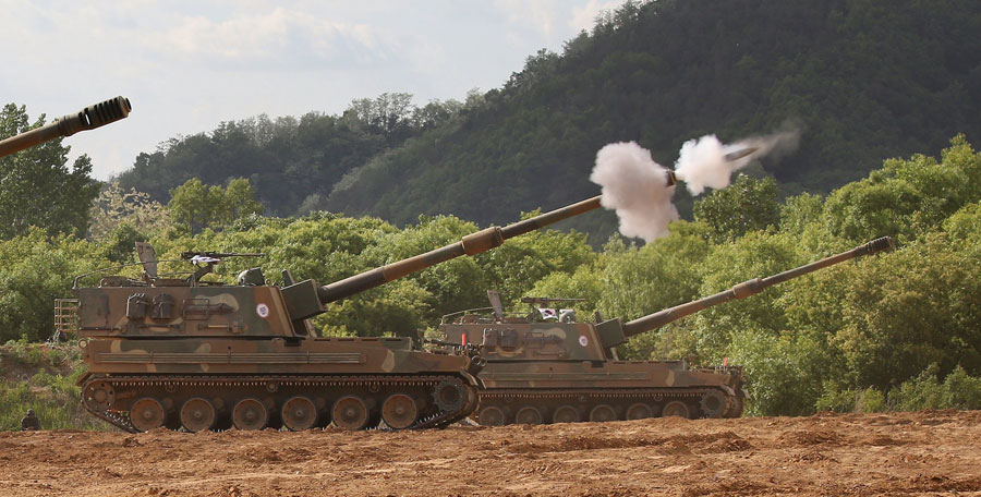 South Korean army’s K-9 tanks take part in a military drill at a training field in Yeoncheon, near the demilitarised zone which separates the two Koreas, on Wednesday (Reuters photos)